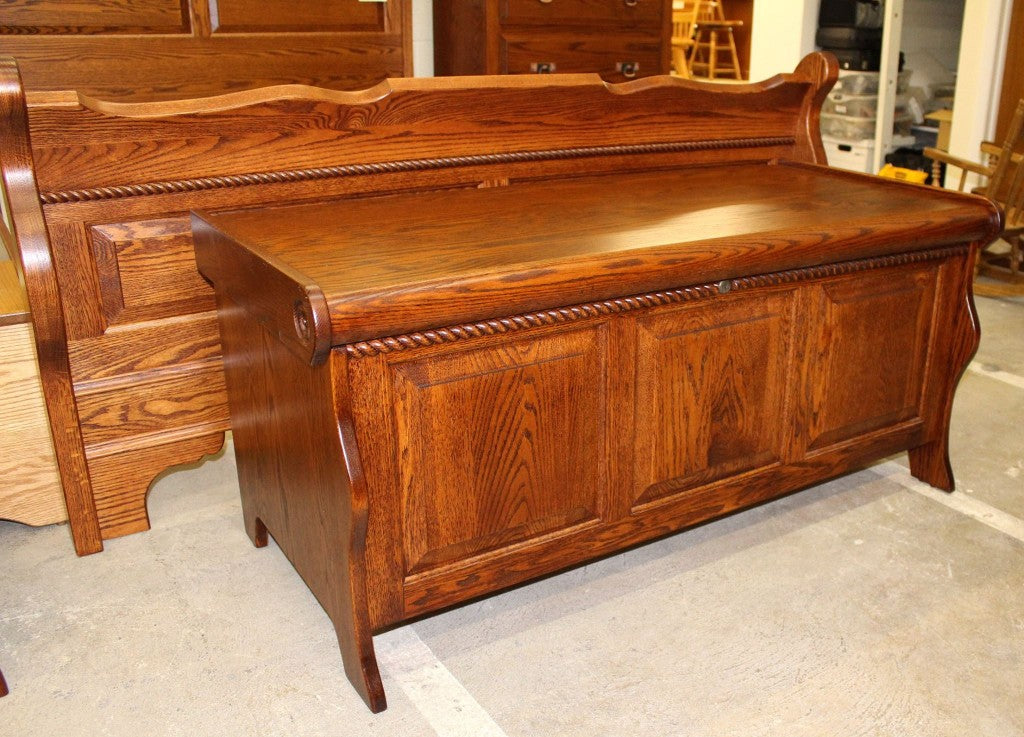 Sleigh Blanket Chest with Rope Twist