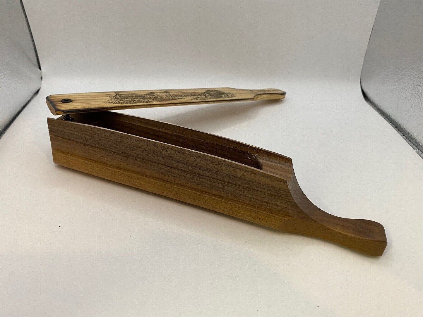 Genuinely Amish Crafted "Captain" Turkey Box Call