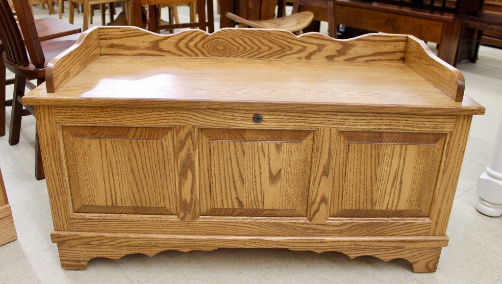 Medium Square Raised Panel Blanket Chest with Seat Rail