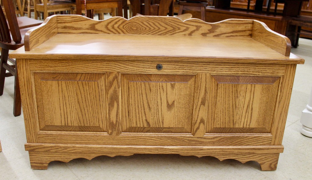 Medium Square Raised Panel Blanket Chest with Seat Rail