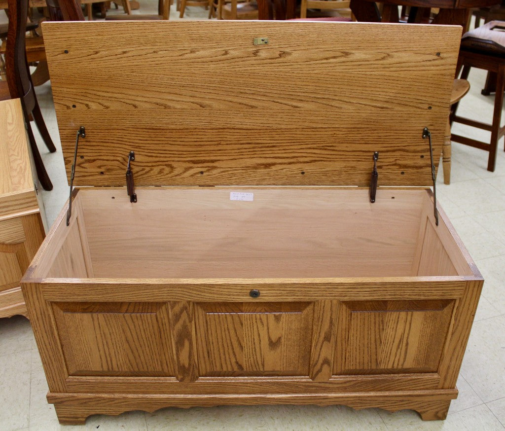 Medium Square Raised Panel Blanket Chest with Seat Rail