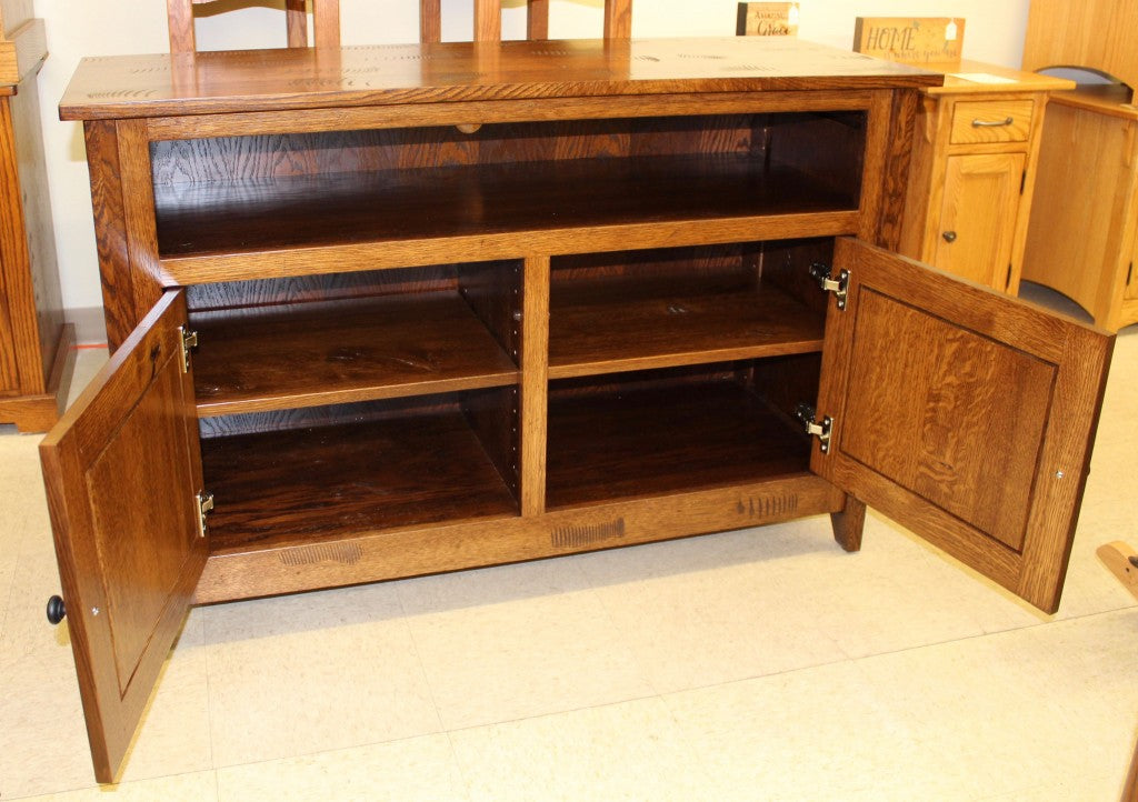 Rustic Mission 48″ TV Console in Rustic 1/4 Sawn Oak and Distressed