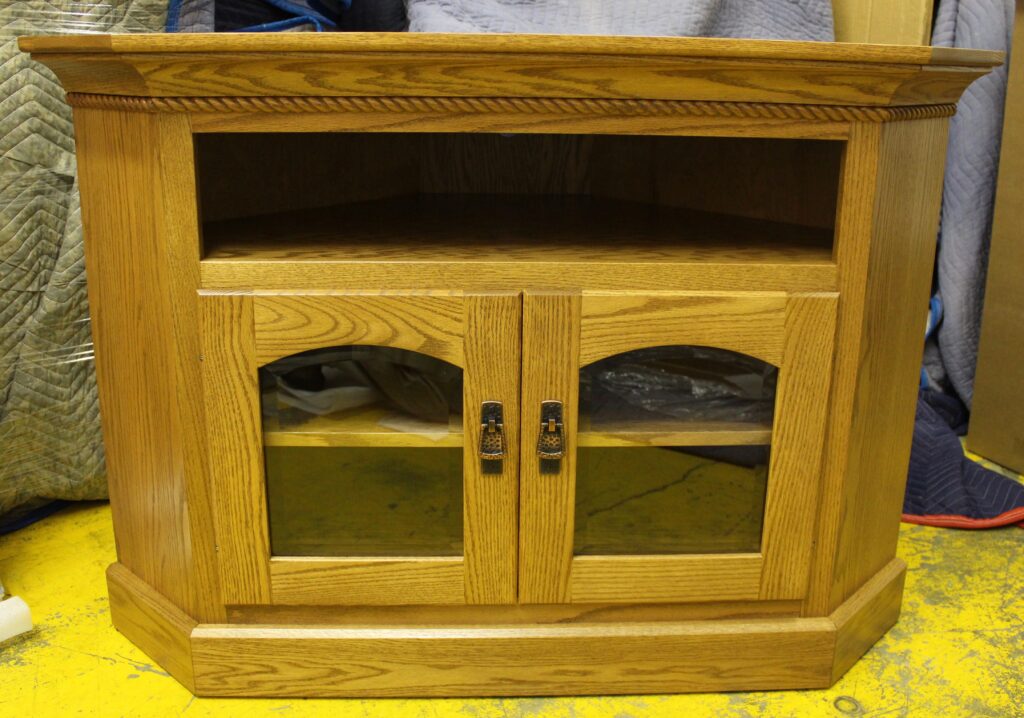 Deluxe Shaker Corner TV Stand