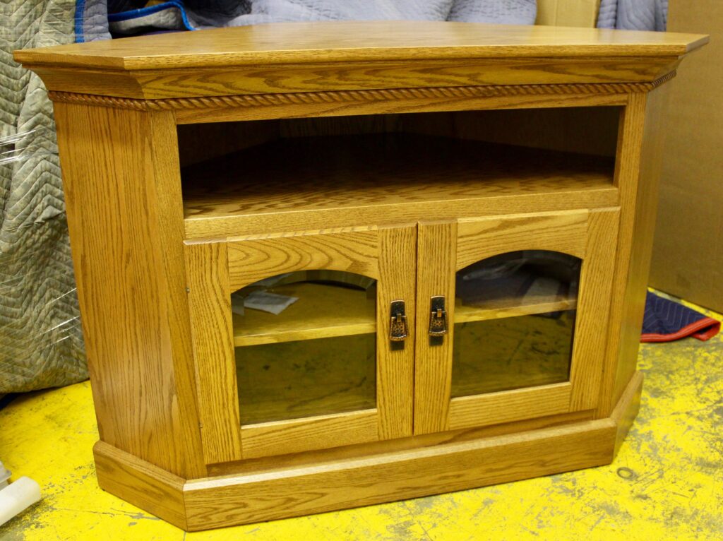 Deluxe Shaker Corner TV Stand