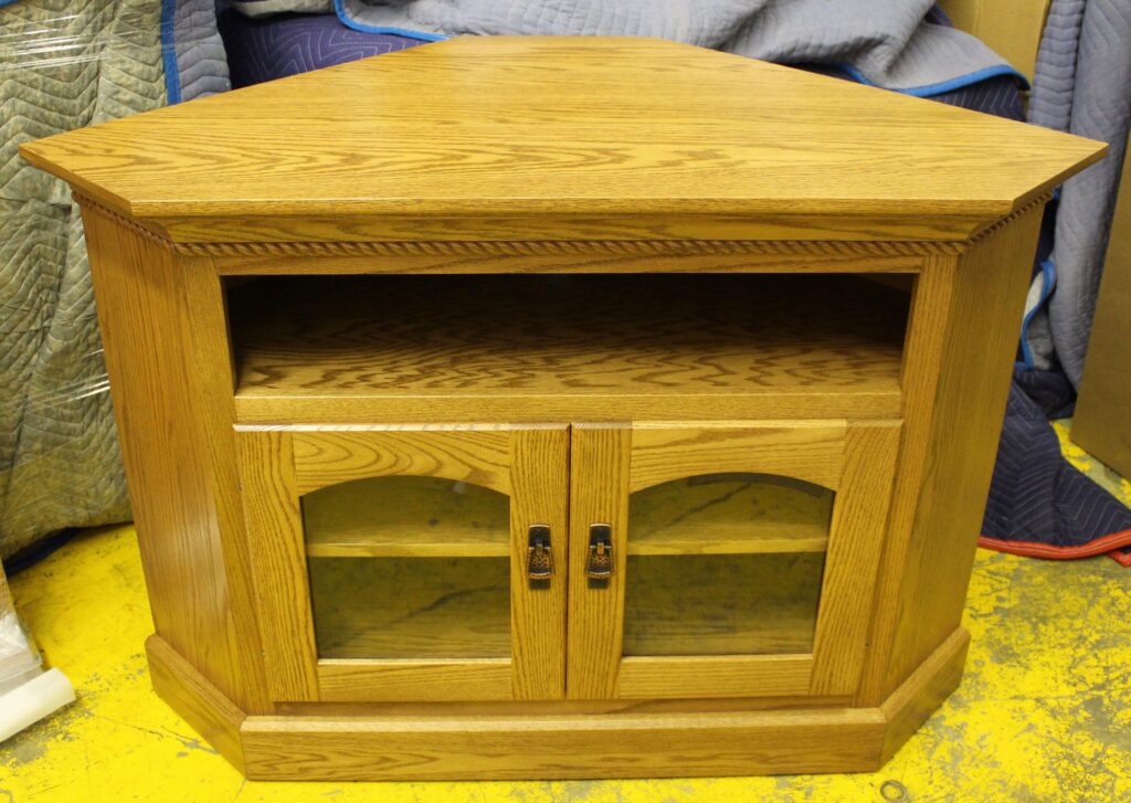 Deluxe Shaker Corner TV Stand