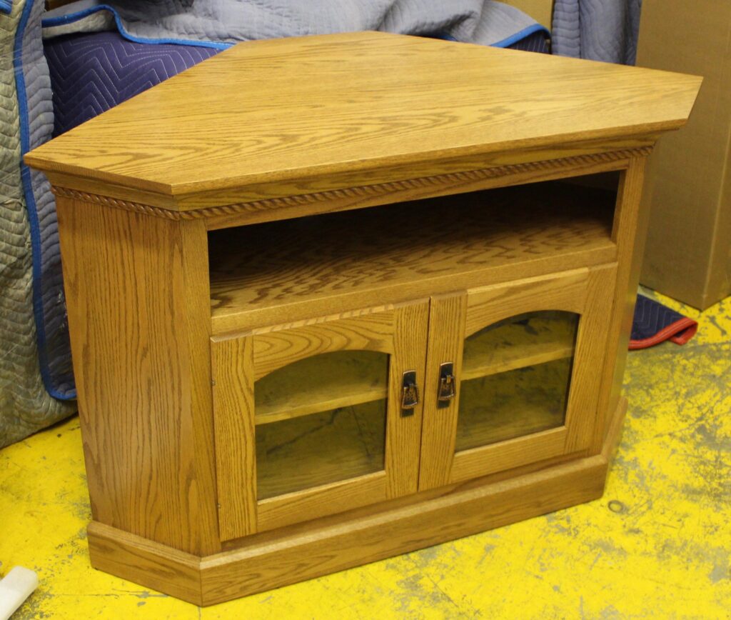 Deluxe Shaker Corner TV Stand