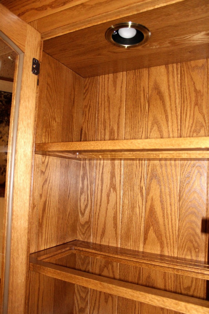 Vienna 2-Door Hutch