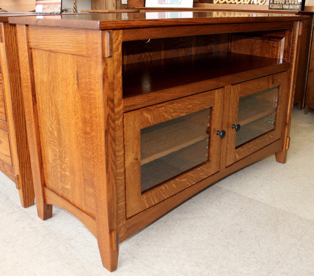 Modern Mission 48″ TV Console in Rustic 1/4 Sawn Oak