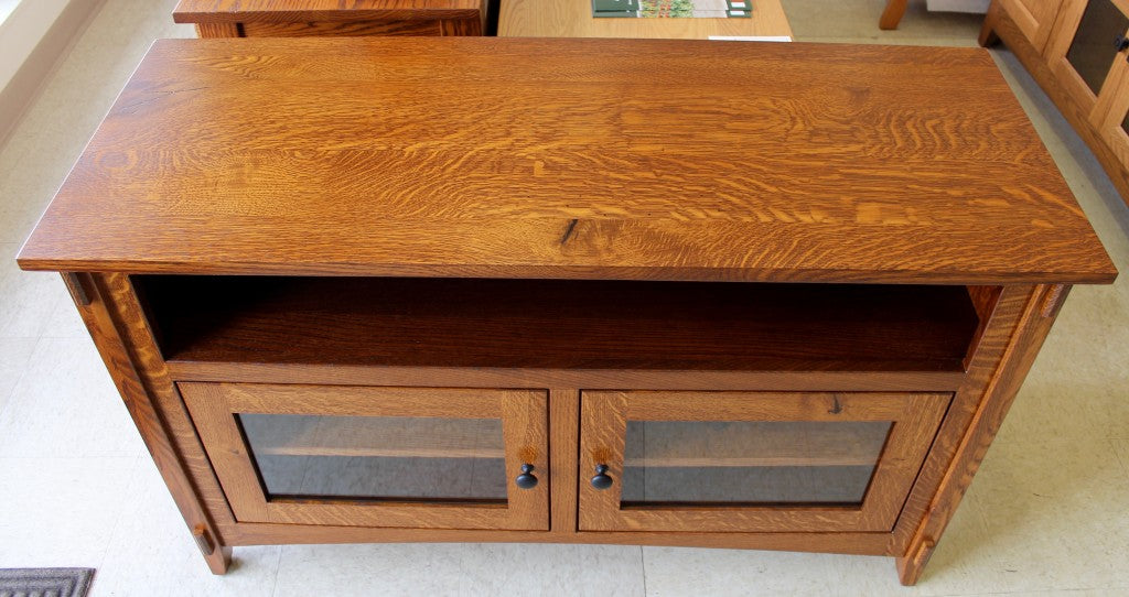 Modern Mission 48″ TV Console in Rustic 1/4 Sawn Oak