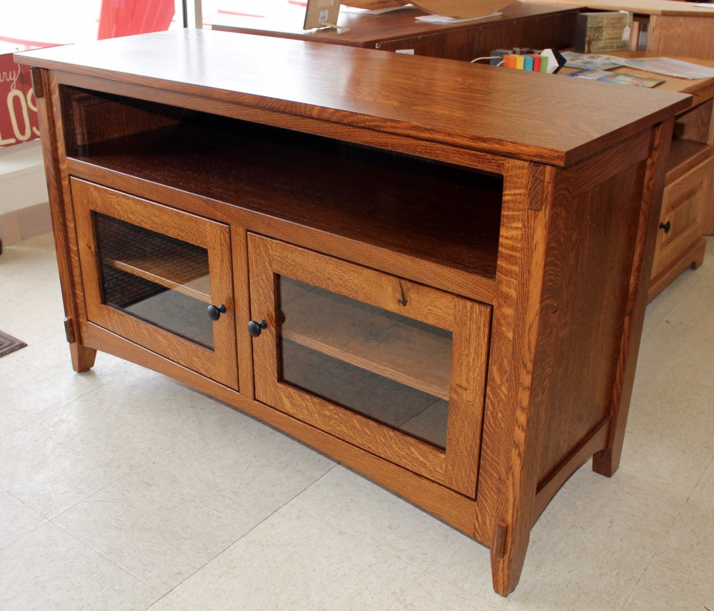 Modern Mission 48″ TV Console in Rustic 1/4 Sawn Oak
