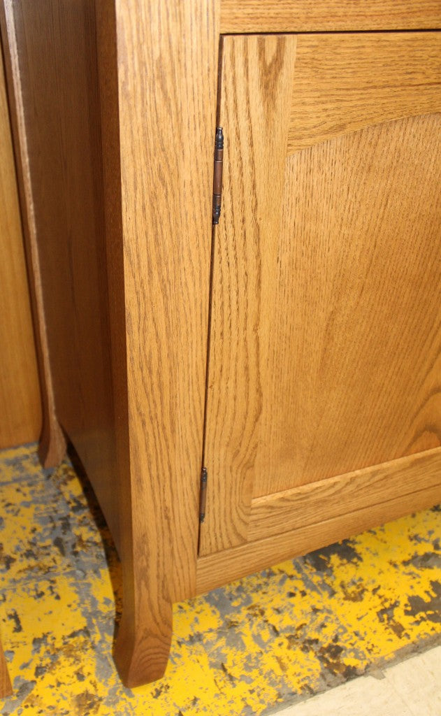 Vienna 2-Door Hutch