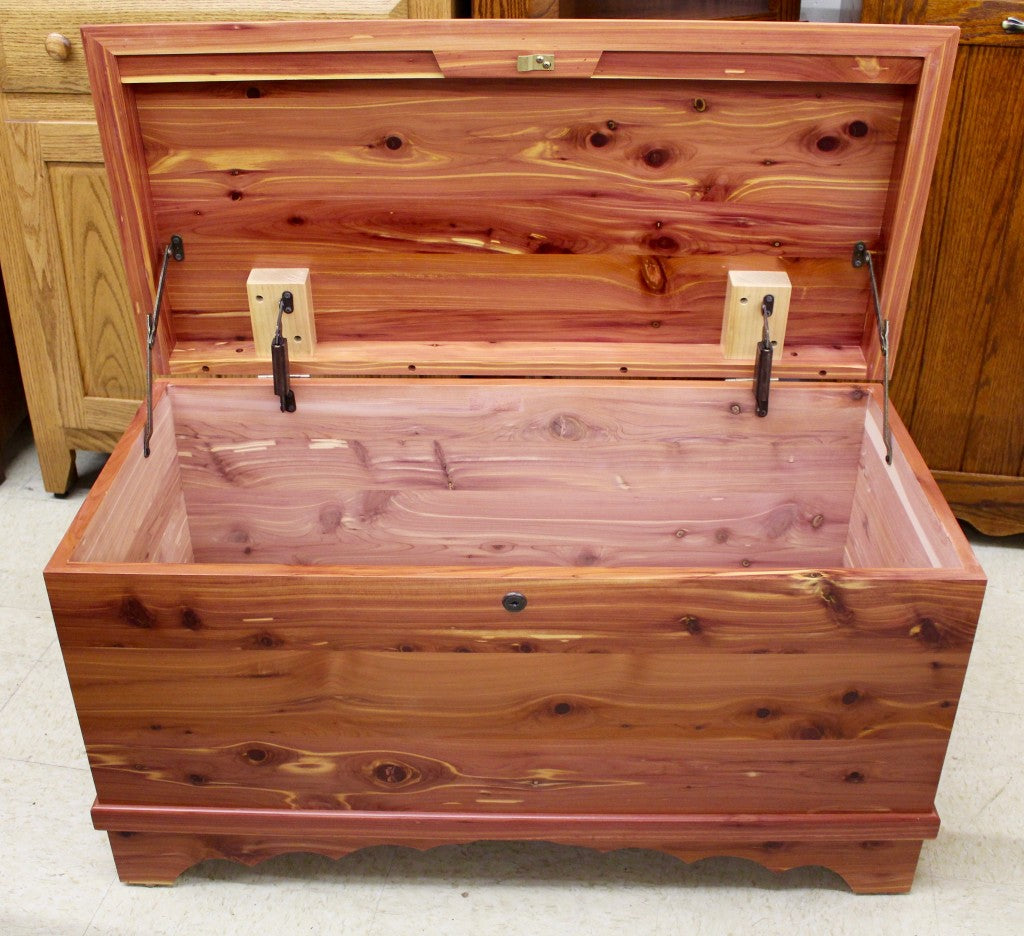 Small Waterfall Blanket Chest - All Cedar