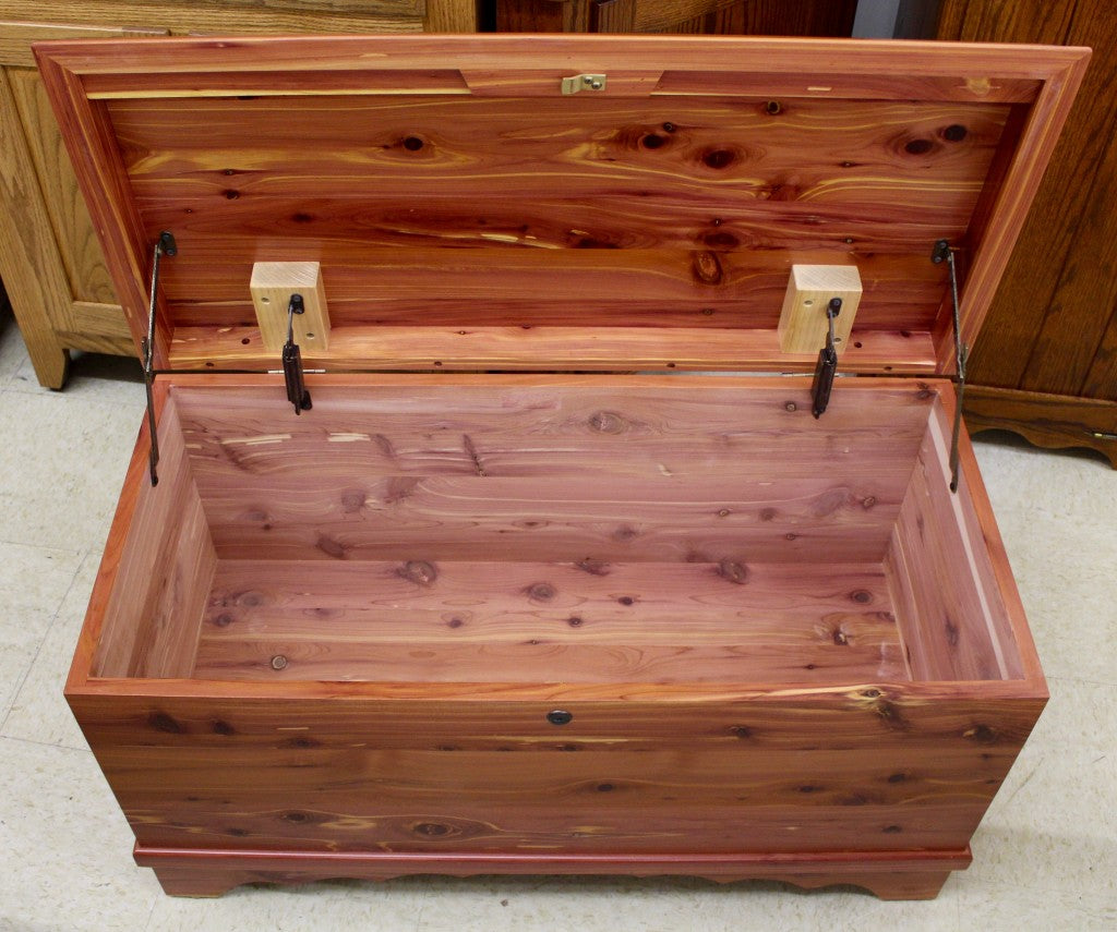 Small Waterfall Blanket Chest - All Cedar