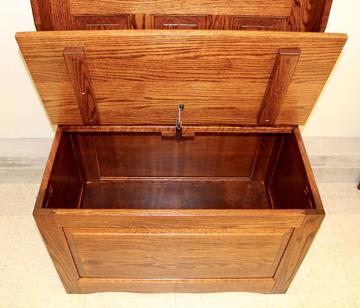 Raised Panel Hall Seat with 3 Panels