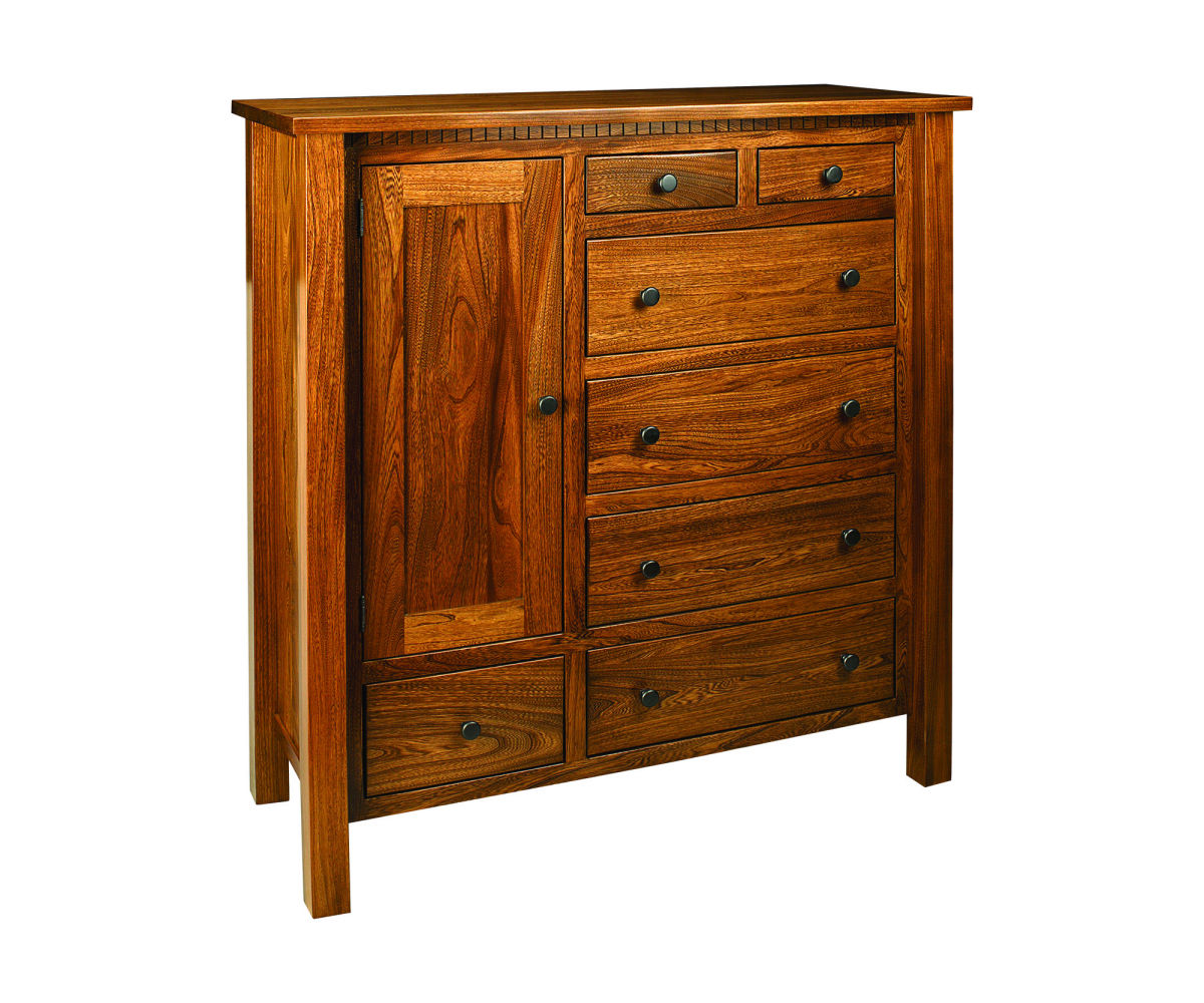 Lindholt Mans Chest