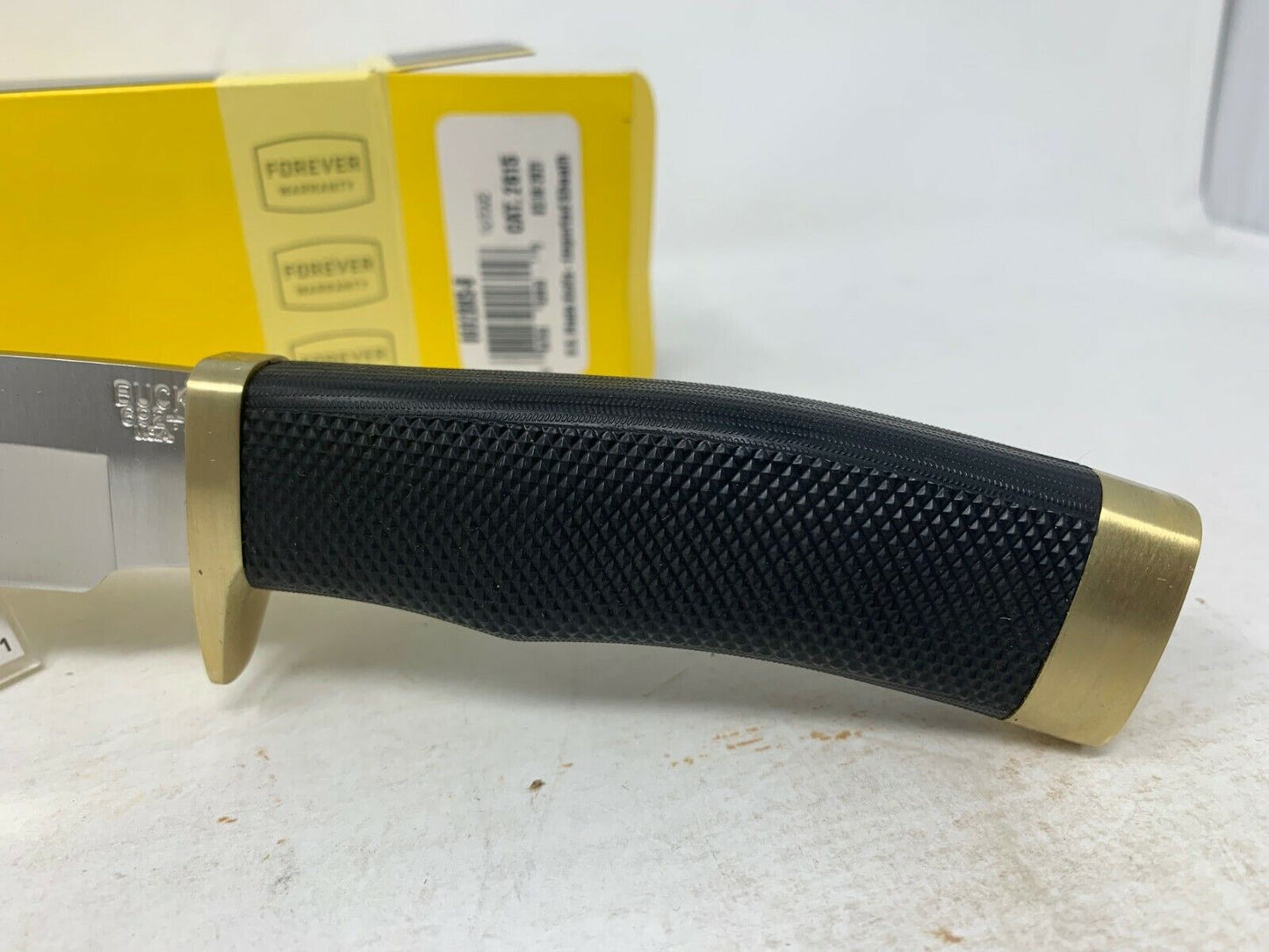 Buck USA 692 "Vanguard" Fixed Blade Rubber Handle Knife with Sheath - NIB!