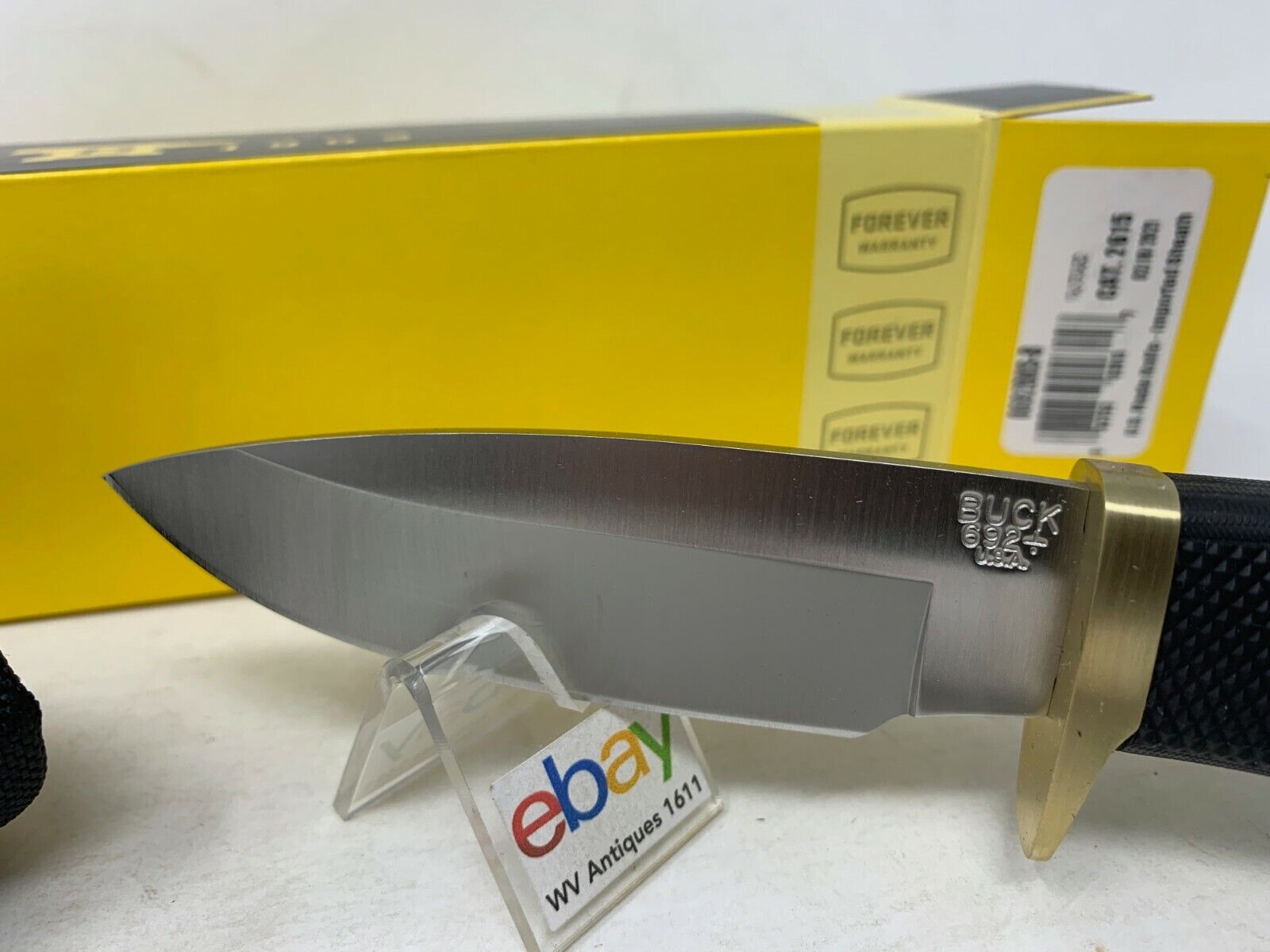 Buck USA 692 "Vanguard" Fixed Blade Rubber Handle Knife with Sheath - NIB!
