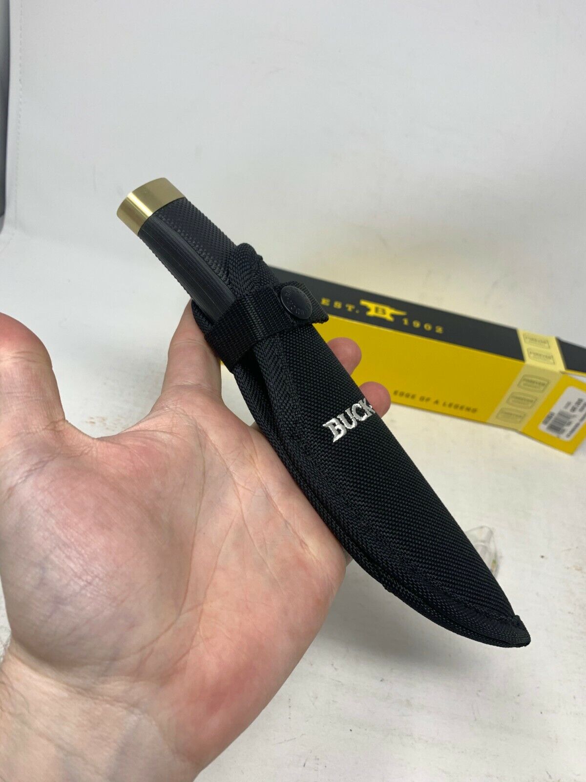 Buck USA 692 "Vanguard" Fixed Blade Rubber Handle Knife with Sheath - NIB!