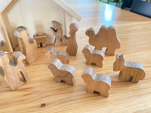 Amish Crafted Wooden Nativity Manger Scene Set, 14 Pieces, Decorative and Fun!