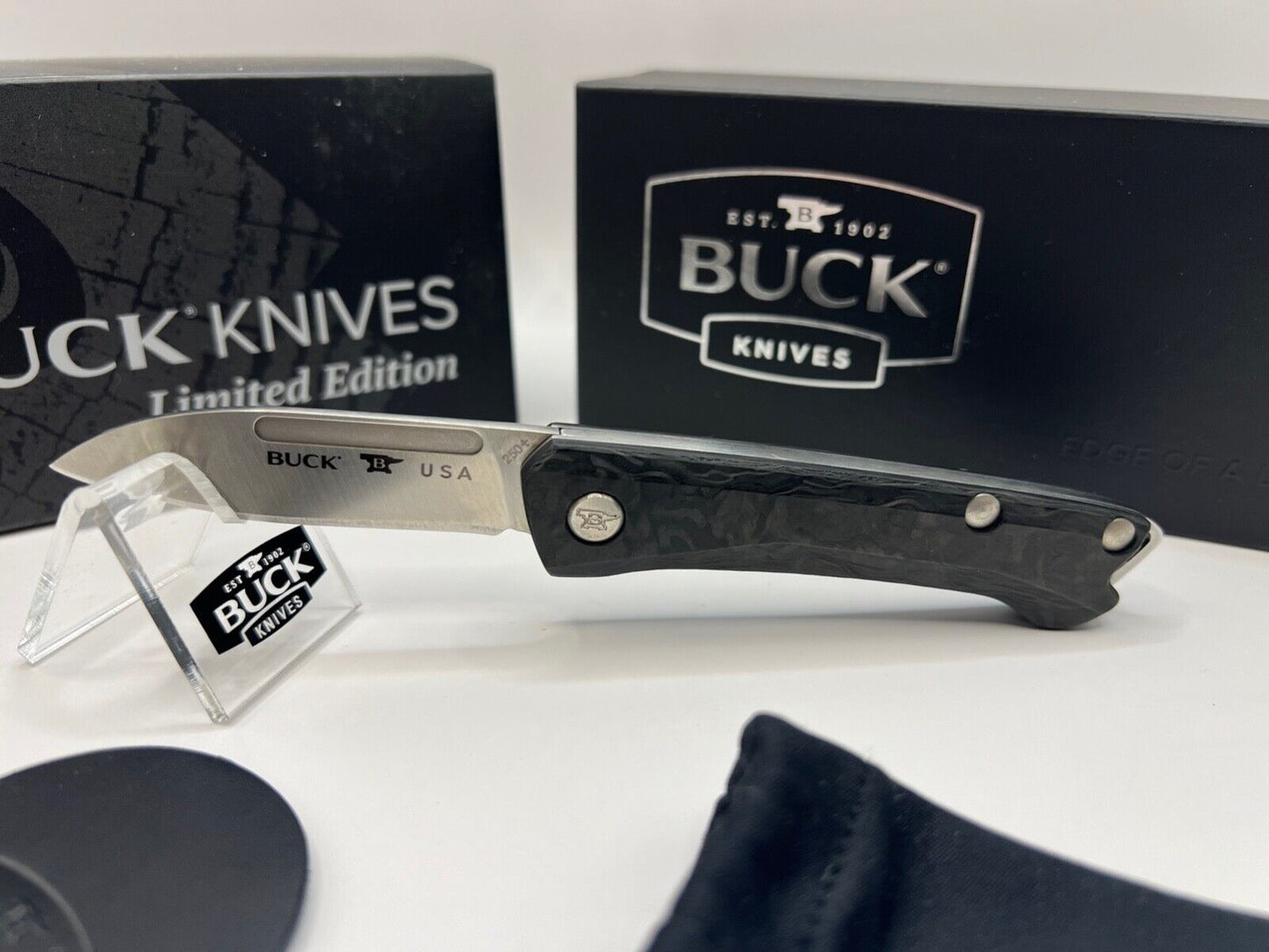 Buck USA 250 Saunter 2022 Legacy Collection Knife - Marble Carbon Fiber, S35VN