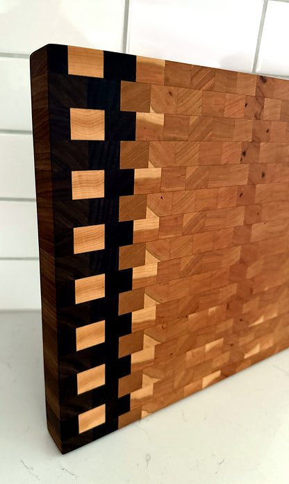 The Dubai Cutting Board – Brooklyn Wood Pattern 12" x 16"