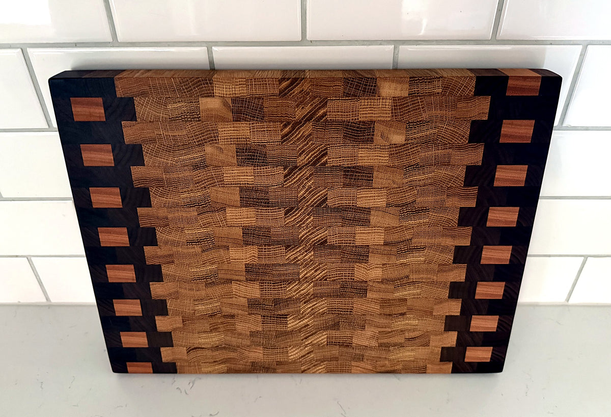 The Dubai Cutting Board – Cleveland Wood Pattern 12" x 16"
