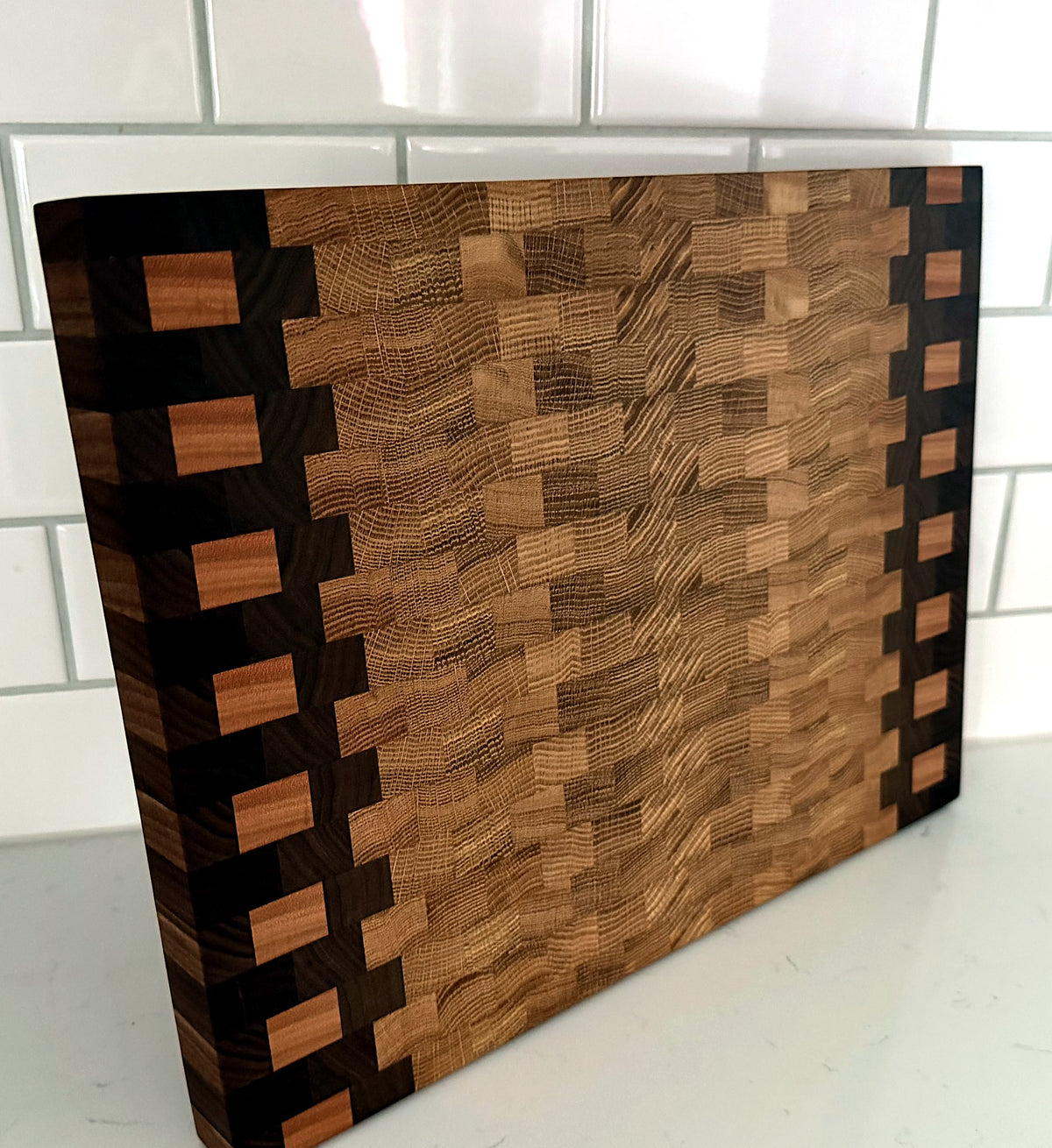 The Dubai Cutting Board – Cleveland Wood Pattern 12" x 16"