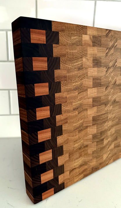 The Dubai Cutting Board – Cleveland Wood Pattern 12" x 16"