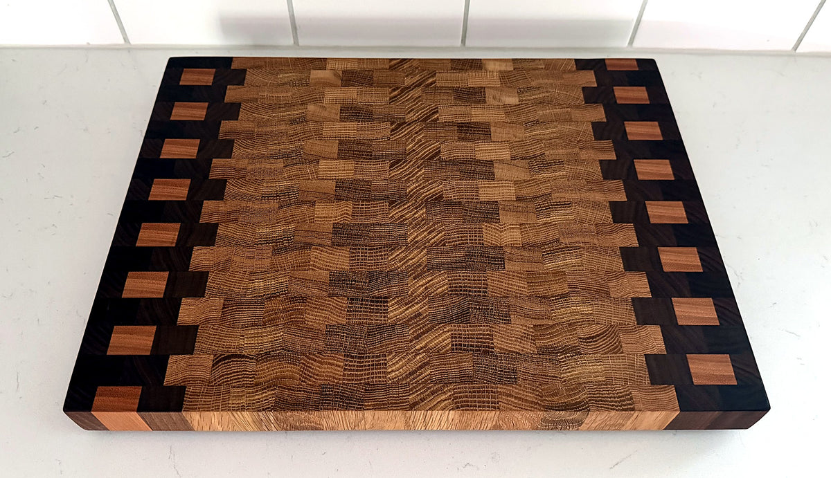 The Dubai Cutting Board – Cleveland Wood Pattern 12" x 16"