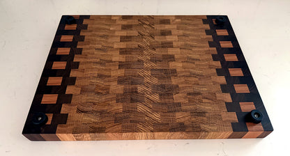 The Dubai Cutting Board – Cleveland Wood Pattern 12" x 16"