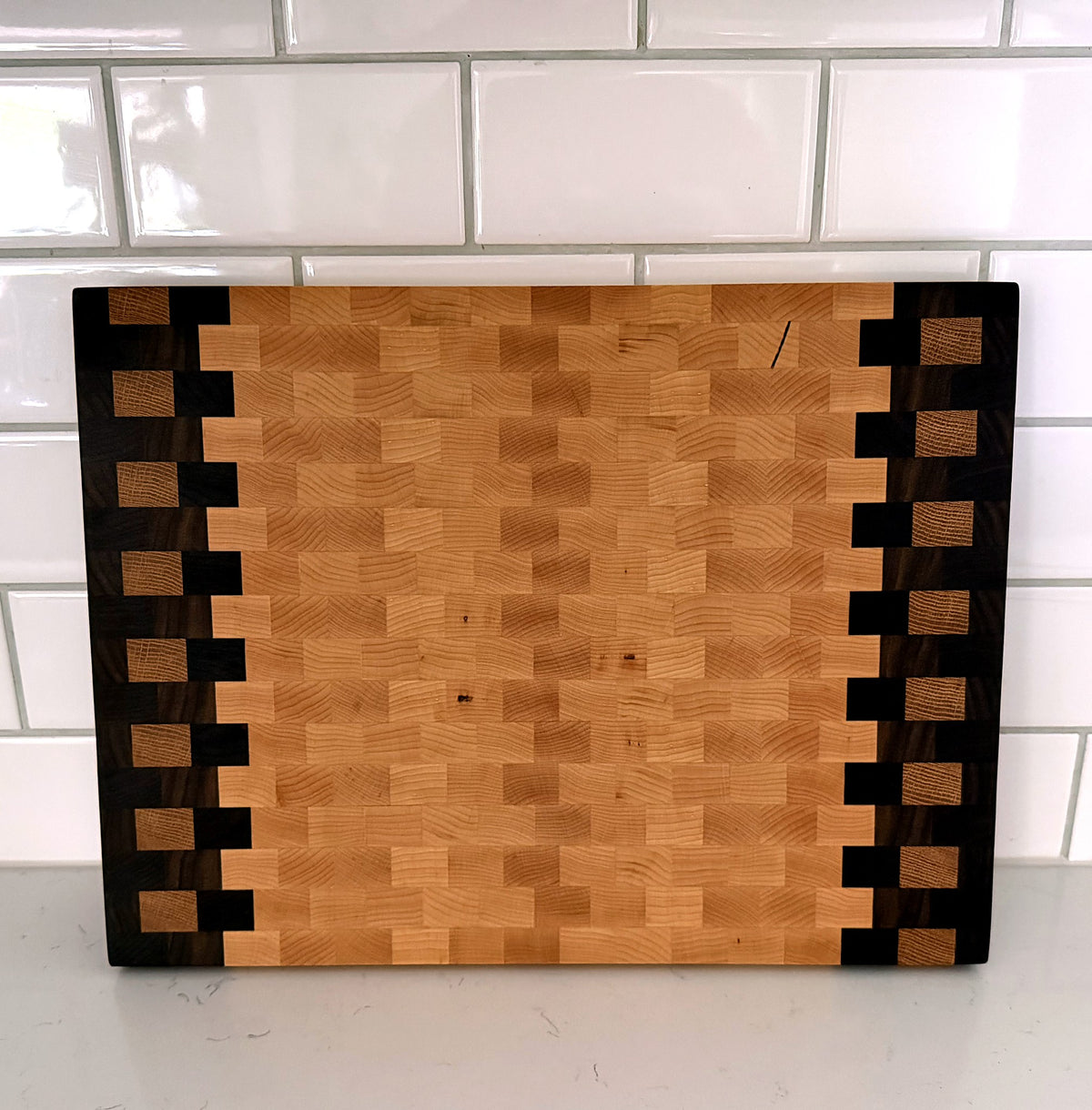 The Dubai Cutting Board – Rochester Wood Pattern 12" x 16"
