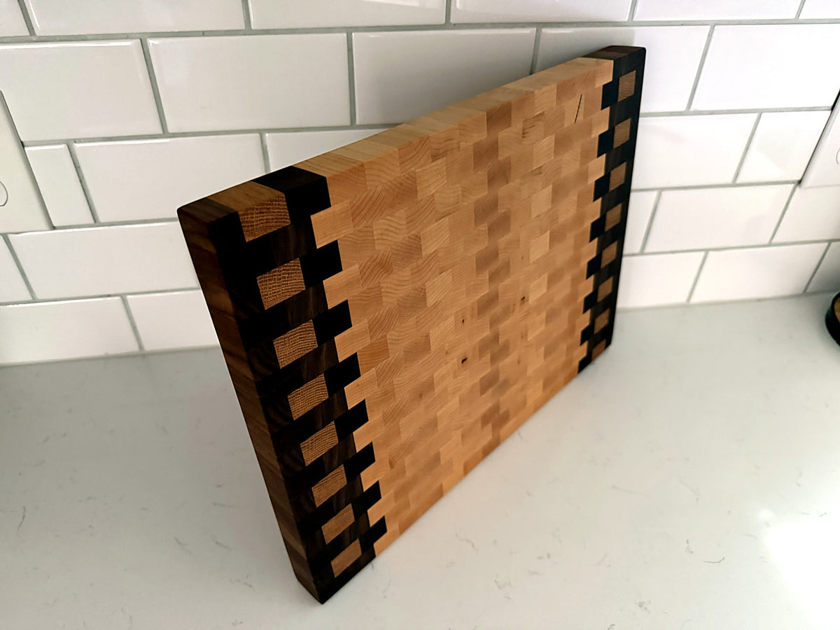 The Dubai Cutting Board – Rochester Wood Pattern 12" x 16"