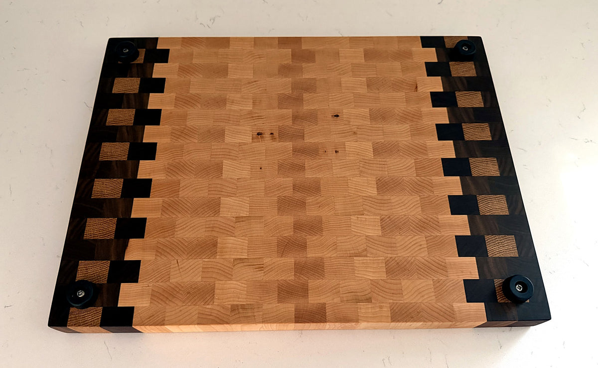 The Dubai Cutting Board – Rochester Wood Pattern 12" x 16"