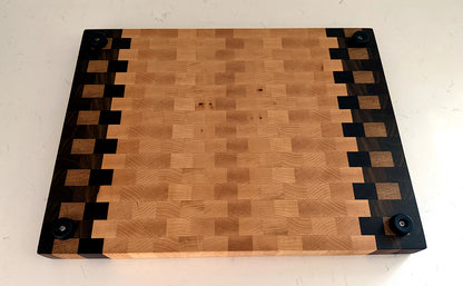 The Dubai Cutting Board – Rochester Wood Pattern 12" x 16"