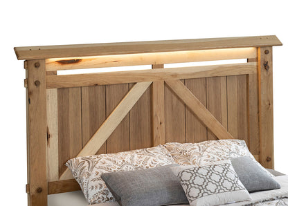 Farmstead Bed with 2 Drawer Captain's Footboard