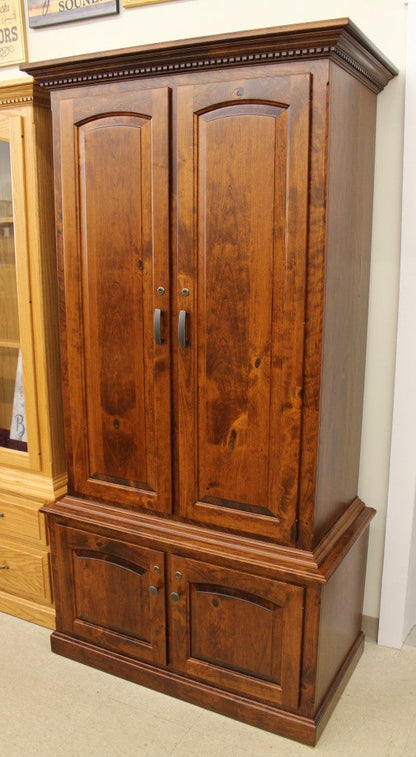 21 Gun Traditional Cabinet in Rustic Cherry