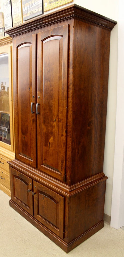 21 Gun Traditional Cabinet in Rustic Cherry