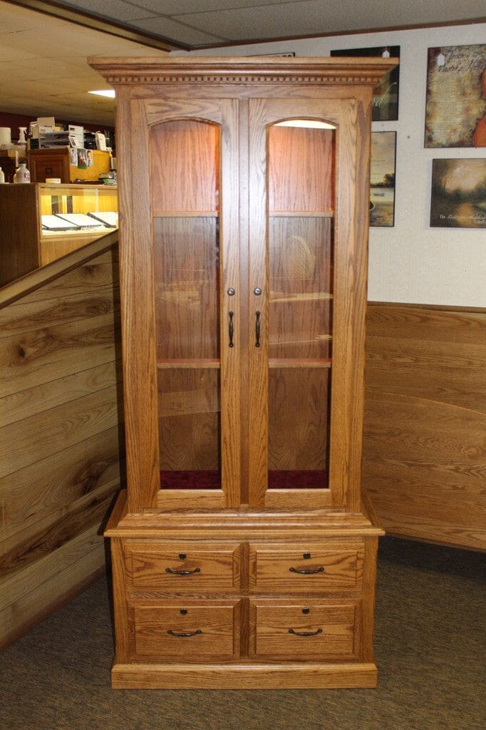 8 Gun Traditional Cabinet With Drawers and Canned Light
