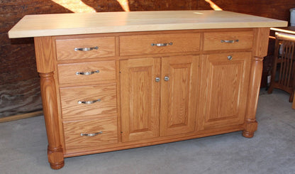 Three-Bay Turned Leg Island