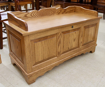 Medium Square Raised Panel Blanket Chest with Seat Rail