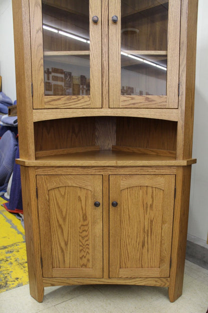 30" Vienna Corner Hutch with Three Pane Glass Doors