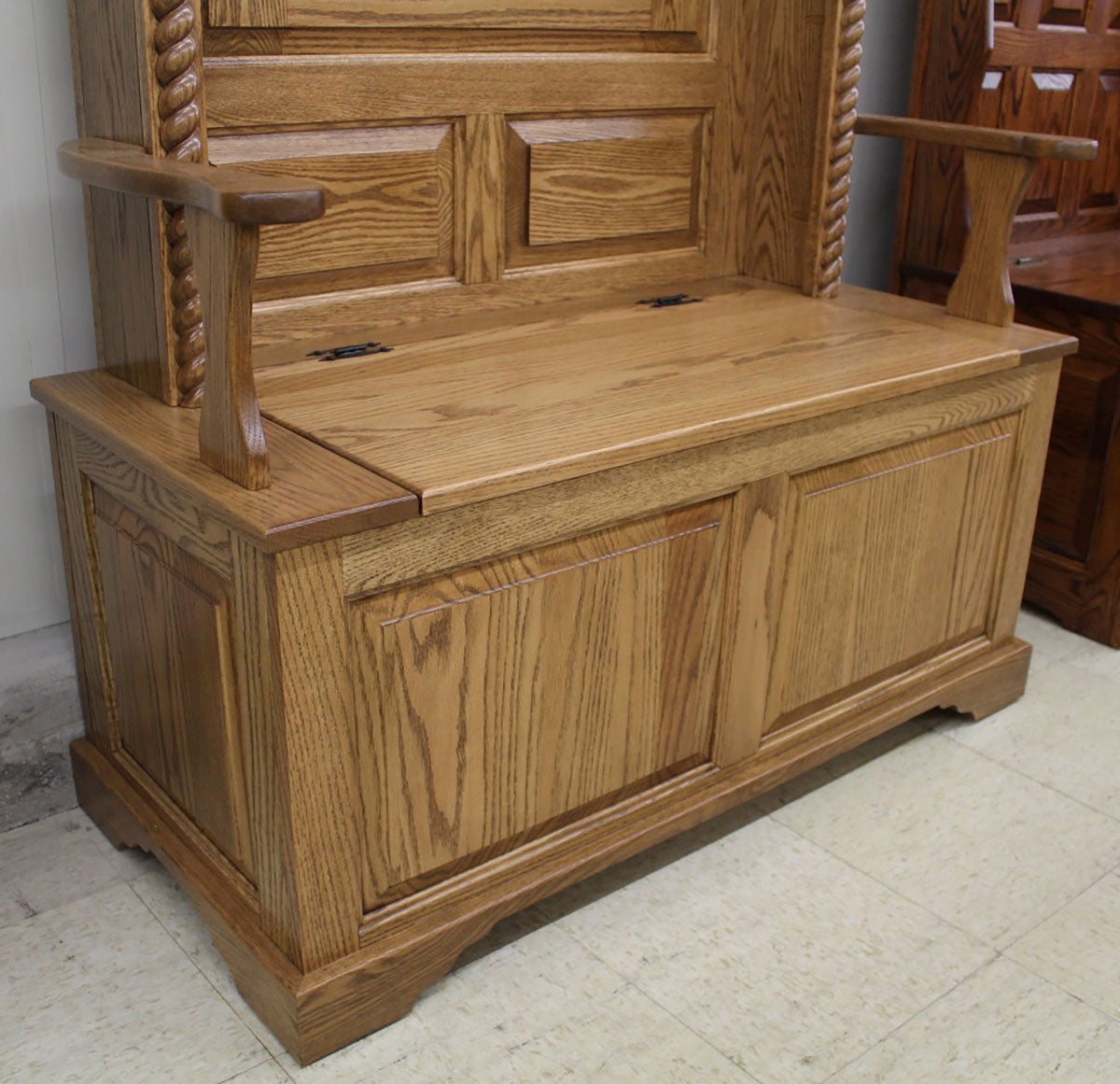 Custom Rope Twist Hall Seat - Amish Traditions