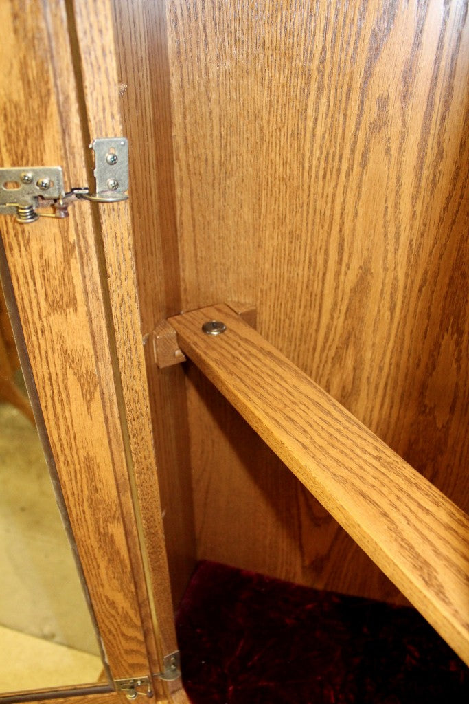 17 Gun Traditional Corner Cabinet