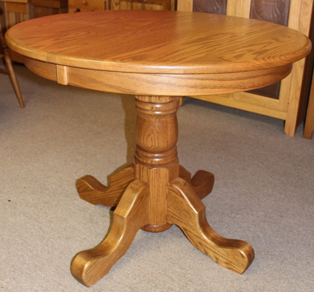 36" Round Traditional Single Pedestal Table Table