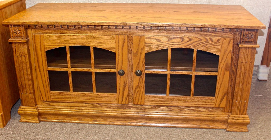 Deluxe Low TV Stand