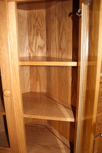 26″ Corner Shaker Hutch