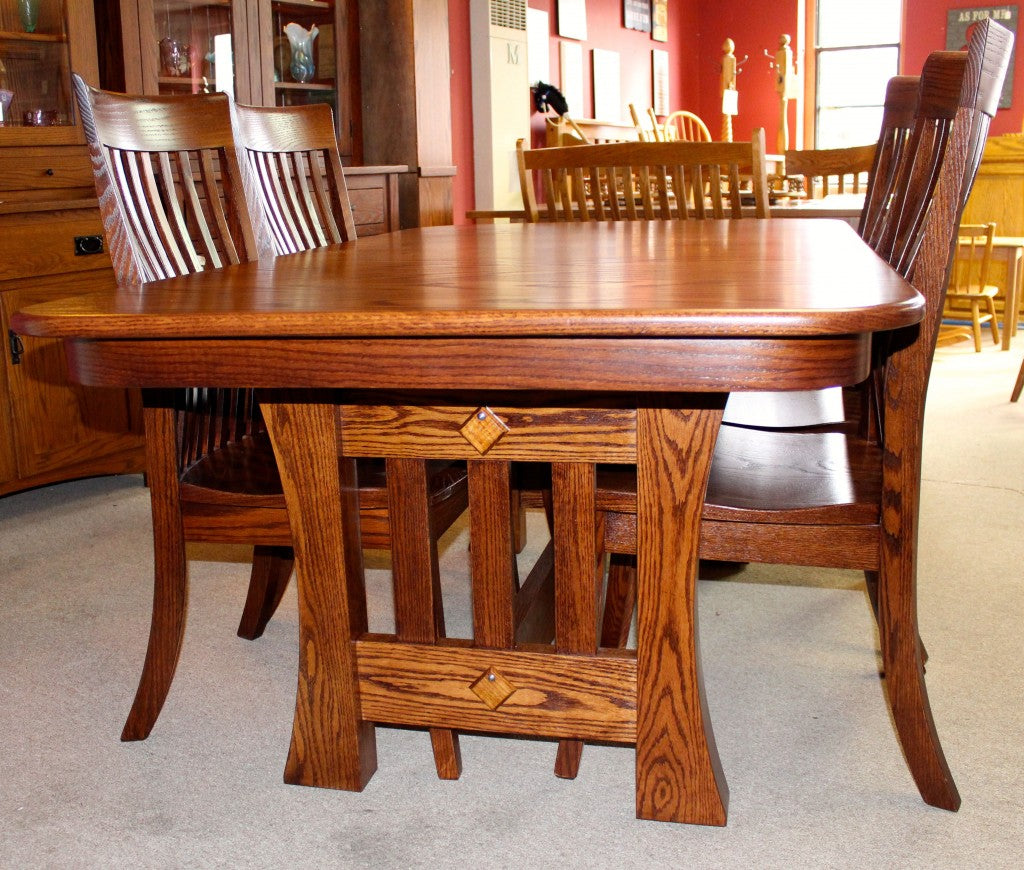 Curved Mission Table