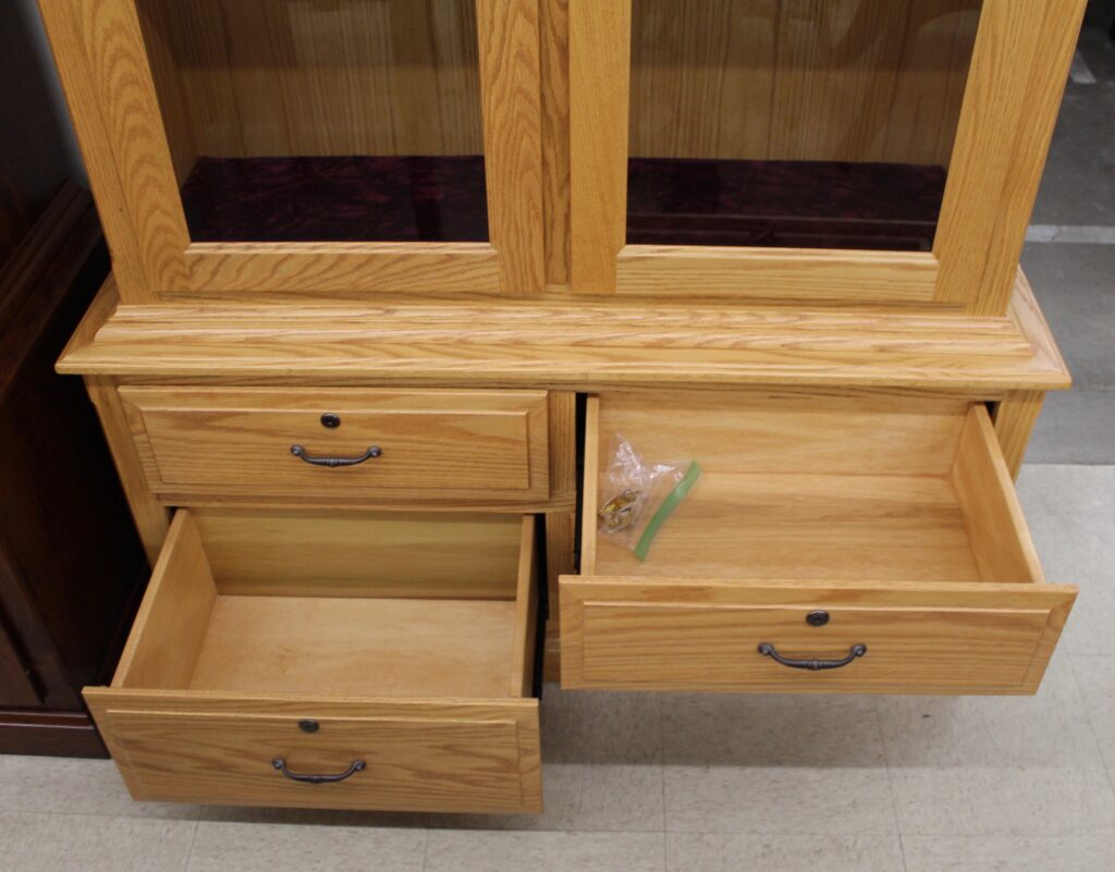 12 Gun Traditional Cabinet With Drawers