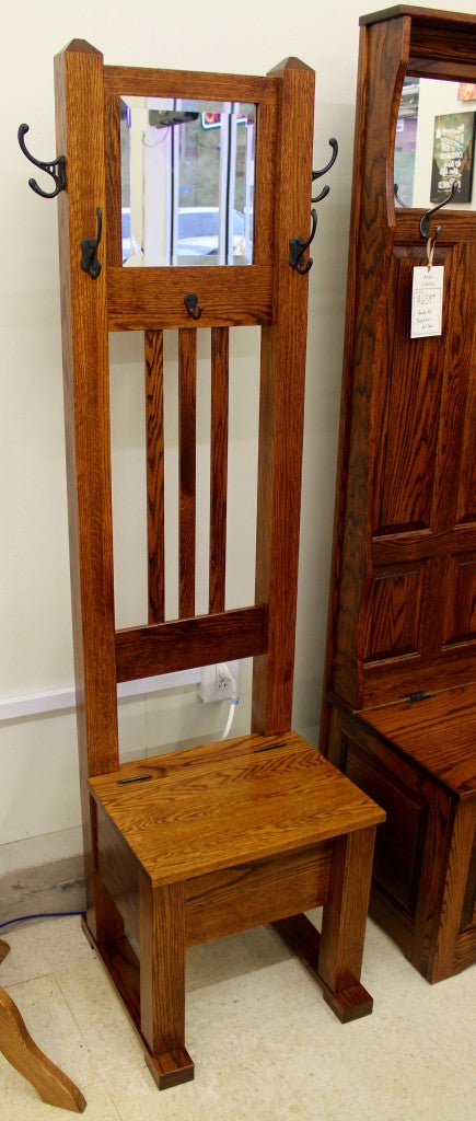 Personal Hall Seat