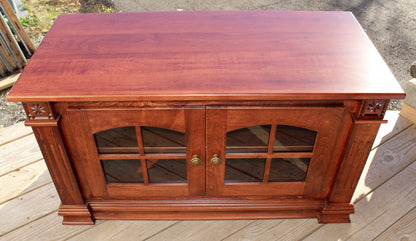 40" Deluxe Low TV Stand